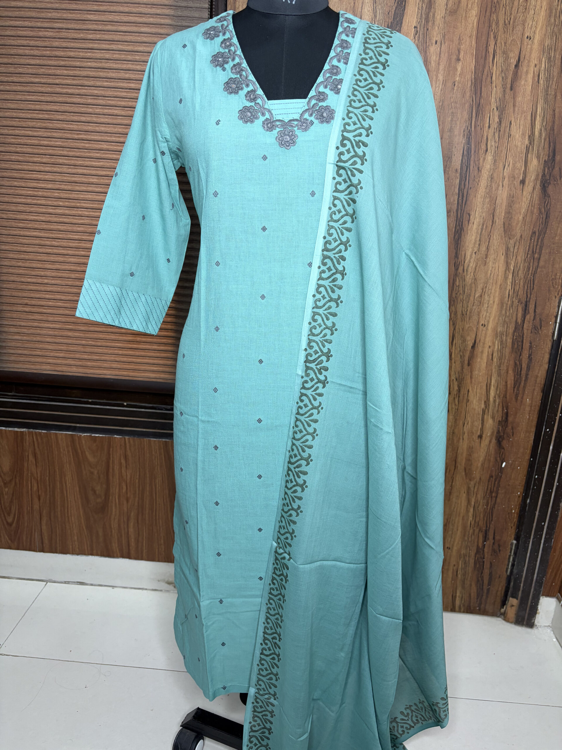 Office Wear Embroidered Suit