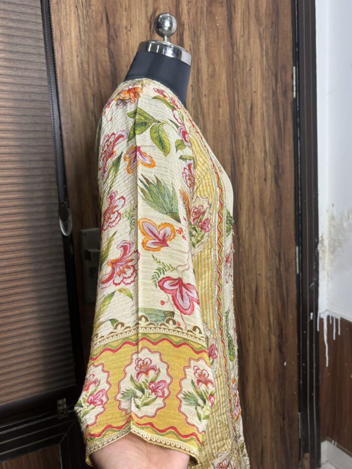 Pastel karachi Print Suit - Image 4