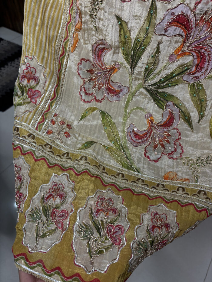 Pastel karachi Print Suit - Image 8