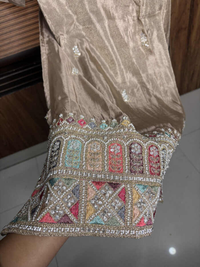 The Steal Deal Beige - Image 5