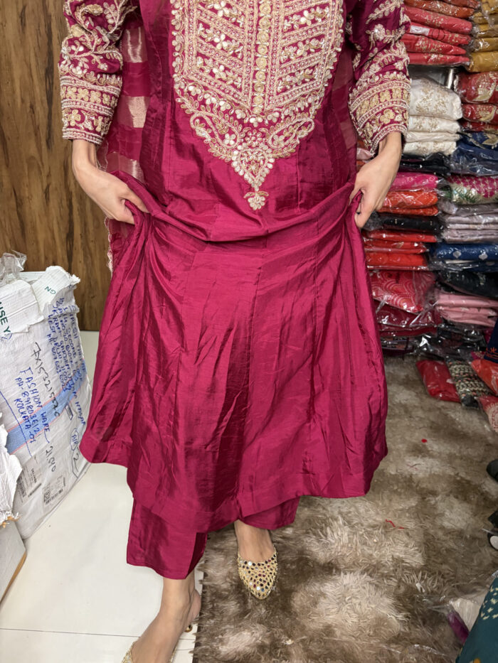 The Perfect Dola Silk Anarkali - Image 4