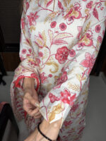 Key hole neck printed Suit - Image 3