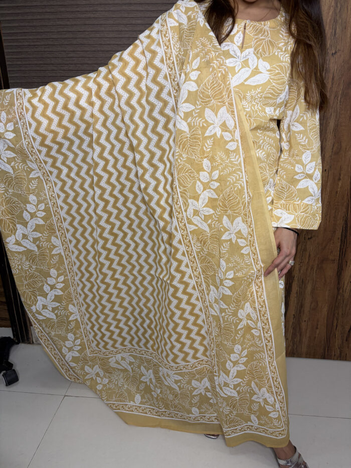 Pastel Printed Suit - Image 3