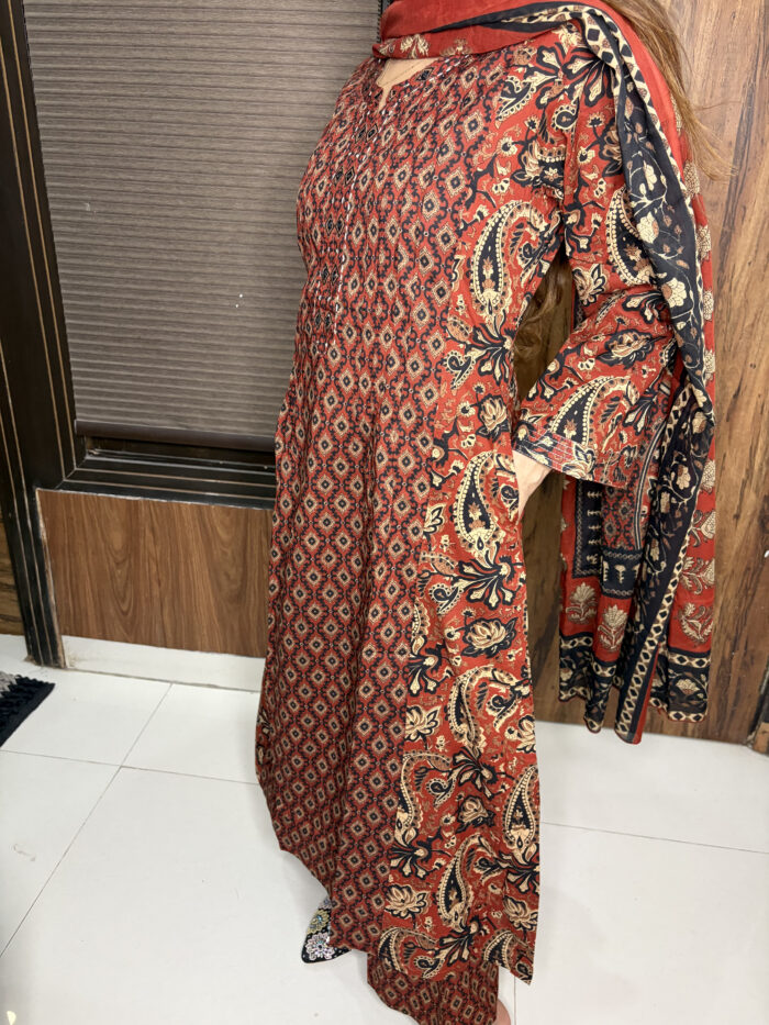 Elegance Redefined - Image 3