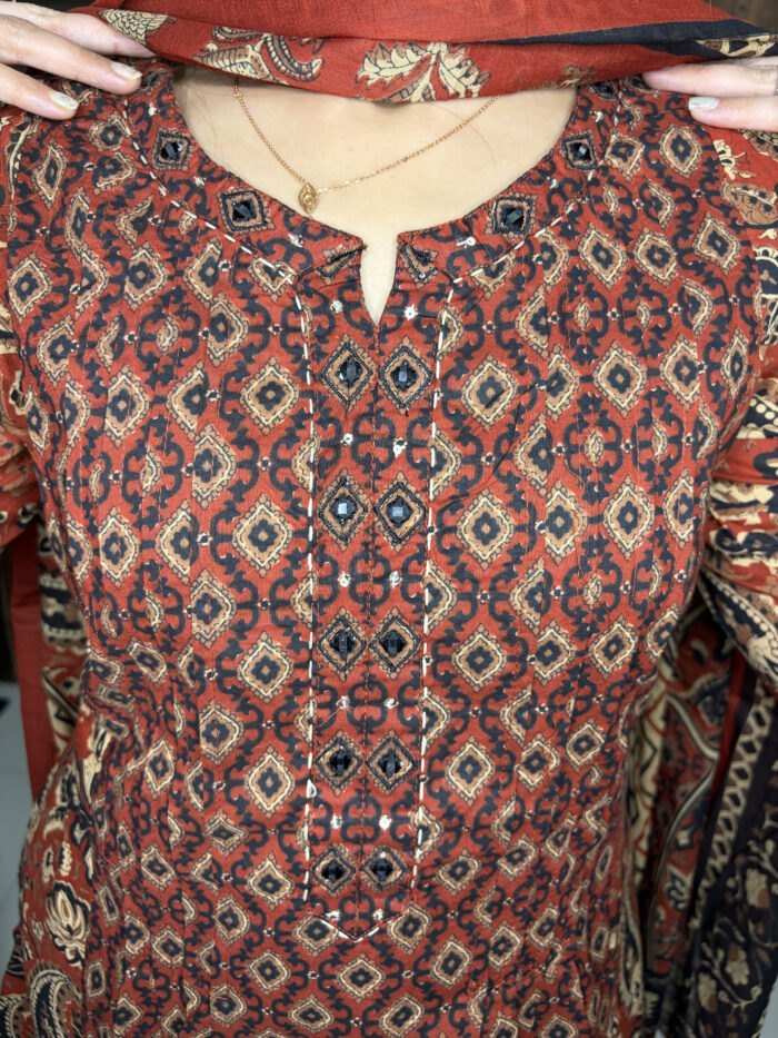 Elegance Redefined - Image 4