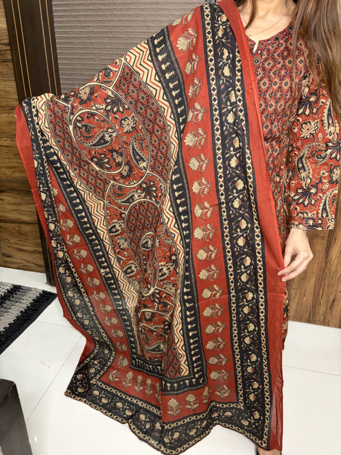 Elegance Redefined - Image 5