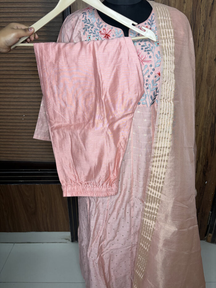 Pink A-line Suit - Image 2
