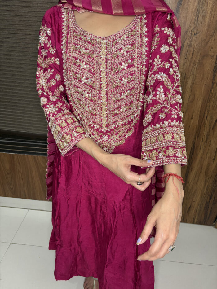 The Maharani Suit - Image 3