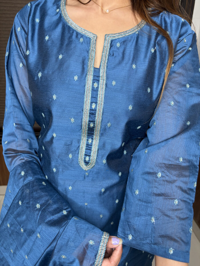 Blue Laguna - Image 4