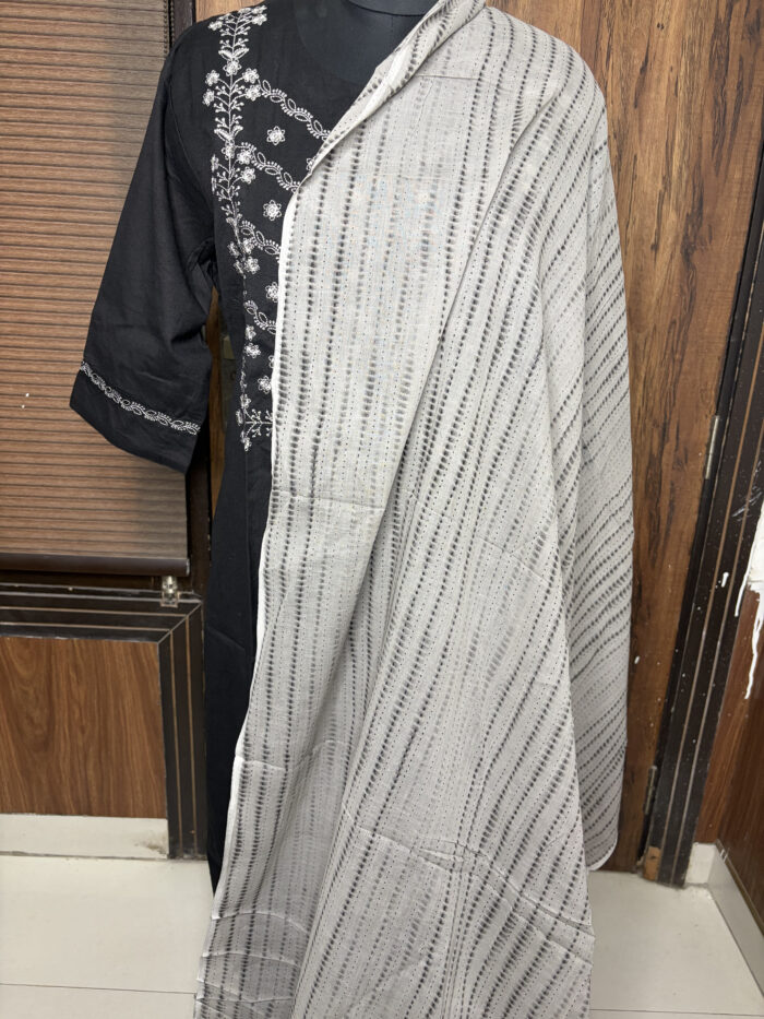The Black Handloom - Image 5