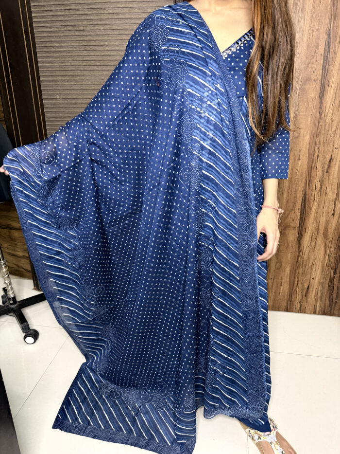 Blue Leheria Suit - Image 3