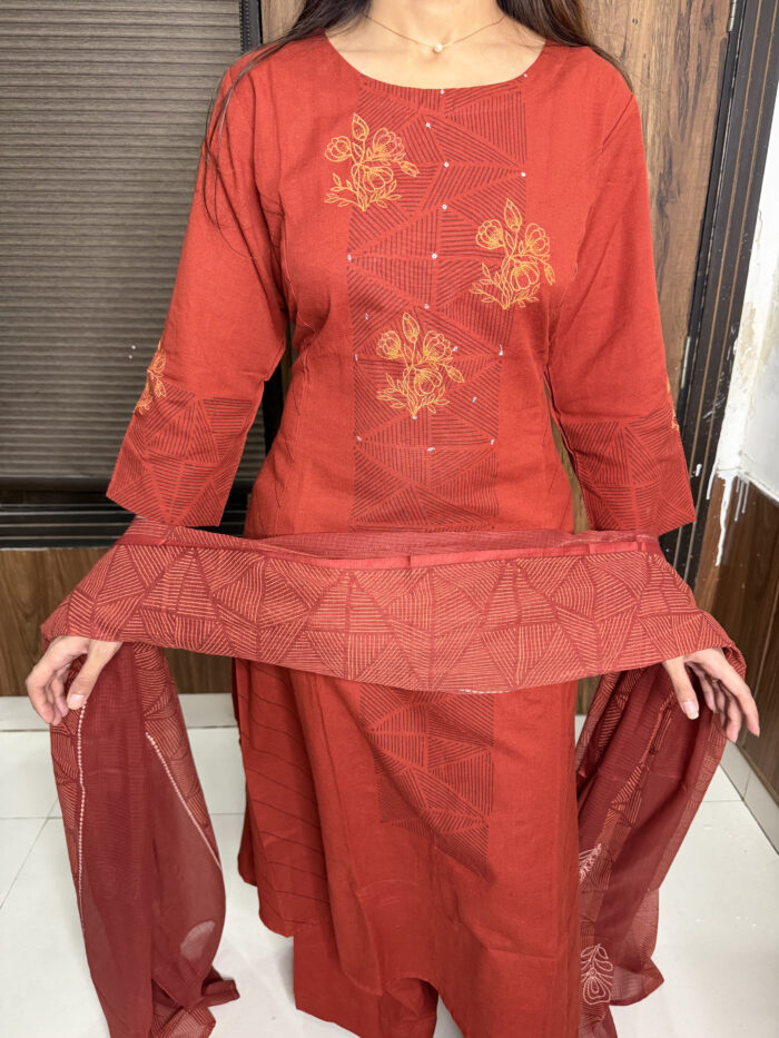 Rust Red Handloom - Image 2