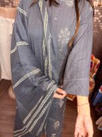 Grey Handloom - Image 4