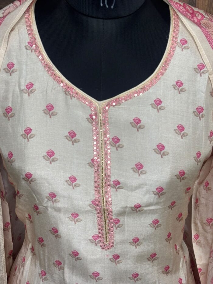 The white chandheri silk suit - Image 3