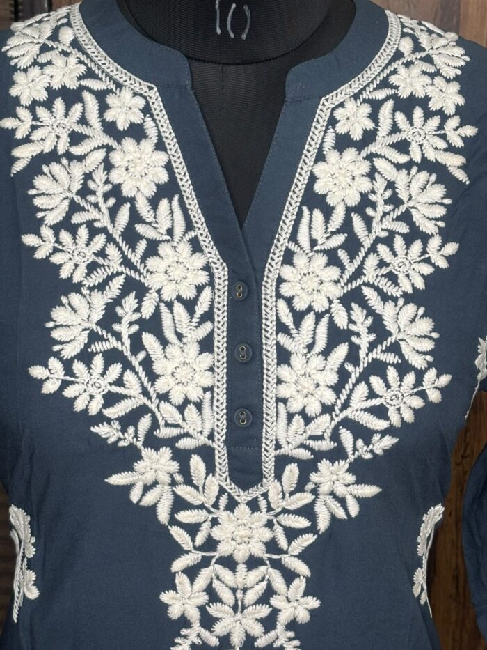 Lucknowi embroidered kurti - Image 2