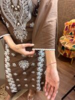 Lakhnowi embroidered suit - Image 3