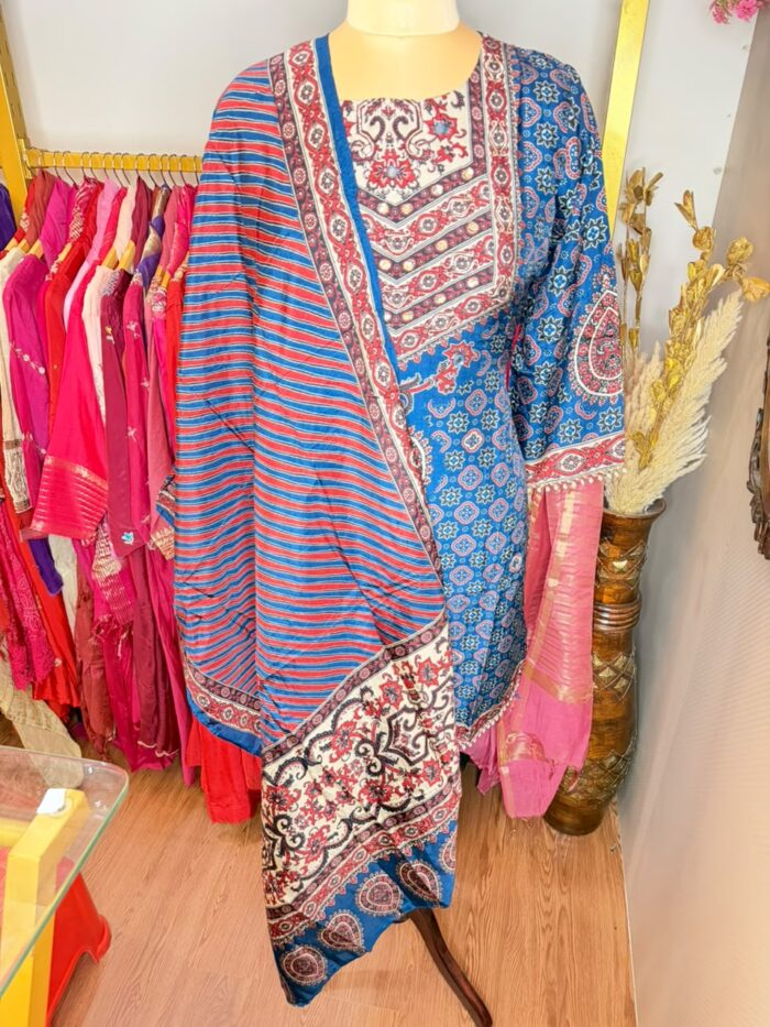 Blue farshi suit - Image 3
