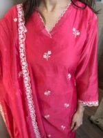 Gajri chandheri silk suit - Image 4