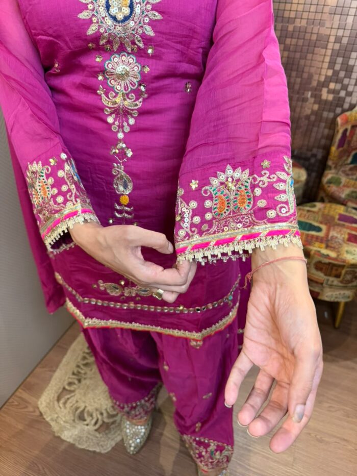 Magenta faarshi suit - Image 3