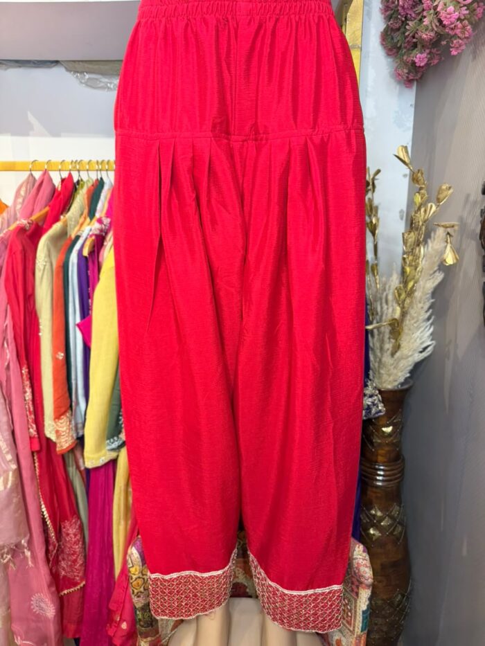 The karwachauth faarshi suit - Image 4