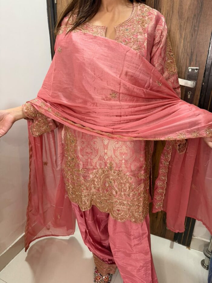 Pink blush embroidered suit - Image 7