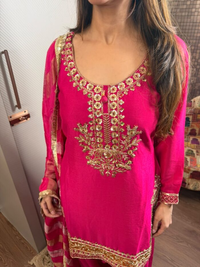 The karwachauth faarshi suit - Image 4